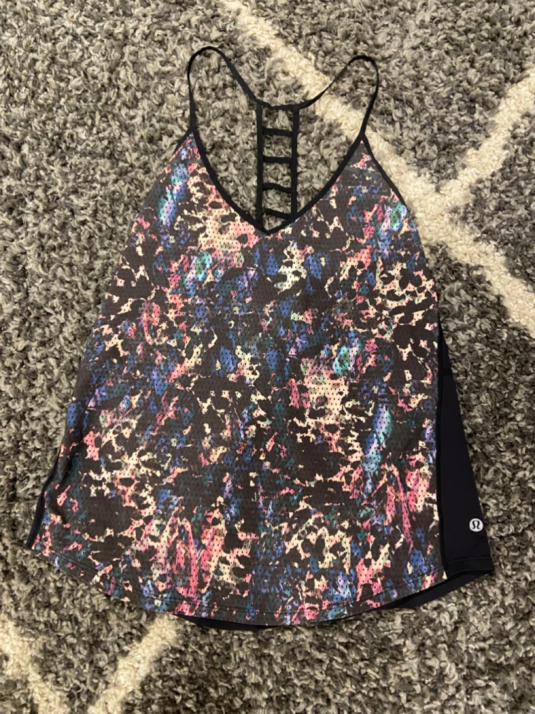 Size 4 Lulu top