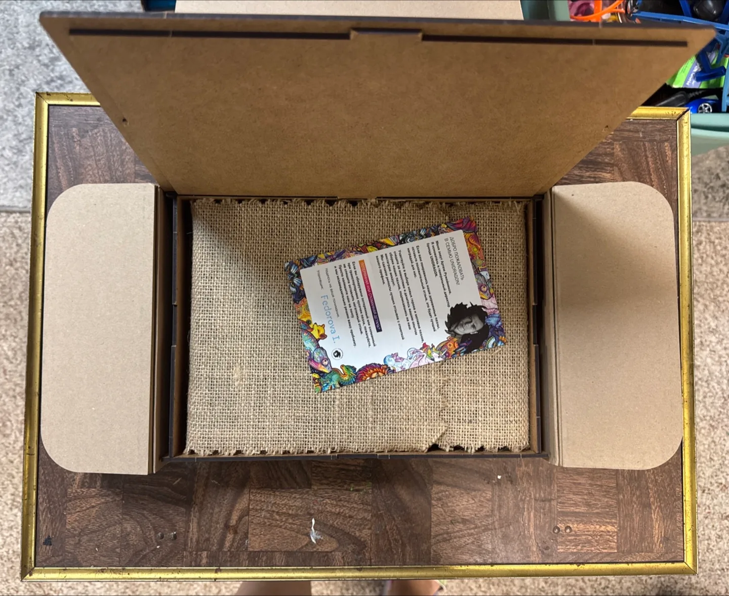 Unidragon Playful Parrots Wooden Puzzle - Royal Size image indicator(2)