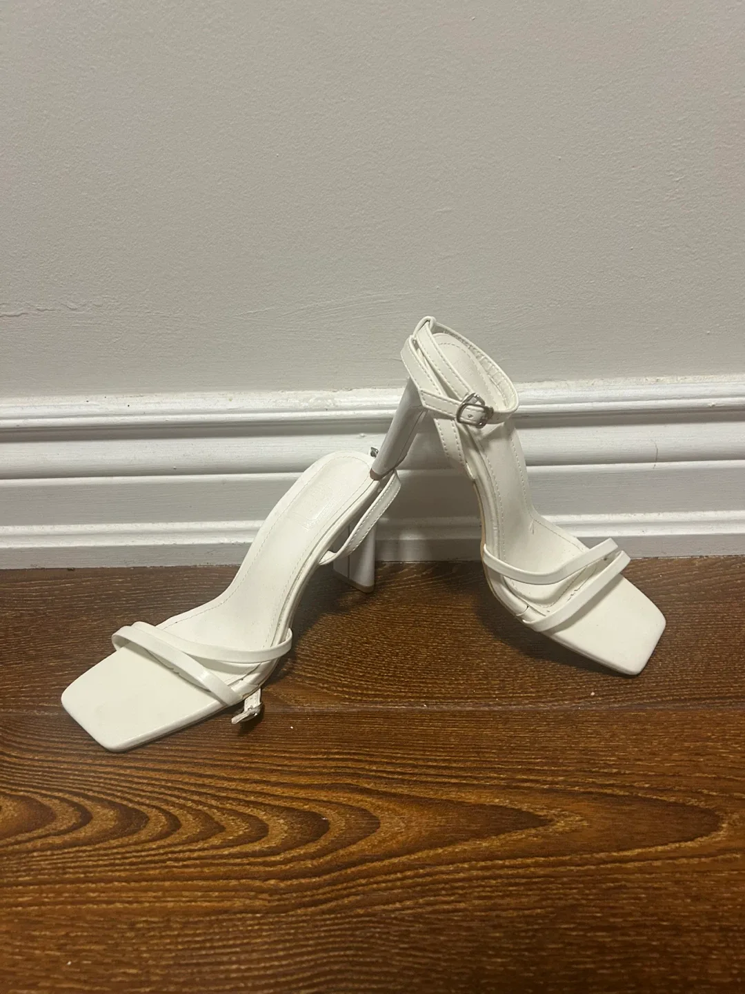 Egos White Heels - Size 37 thumbnail