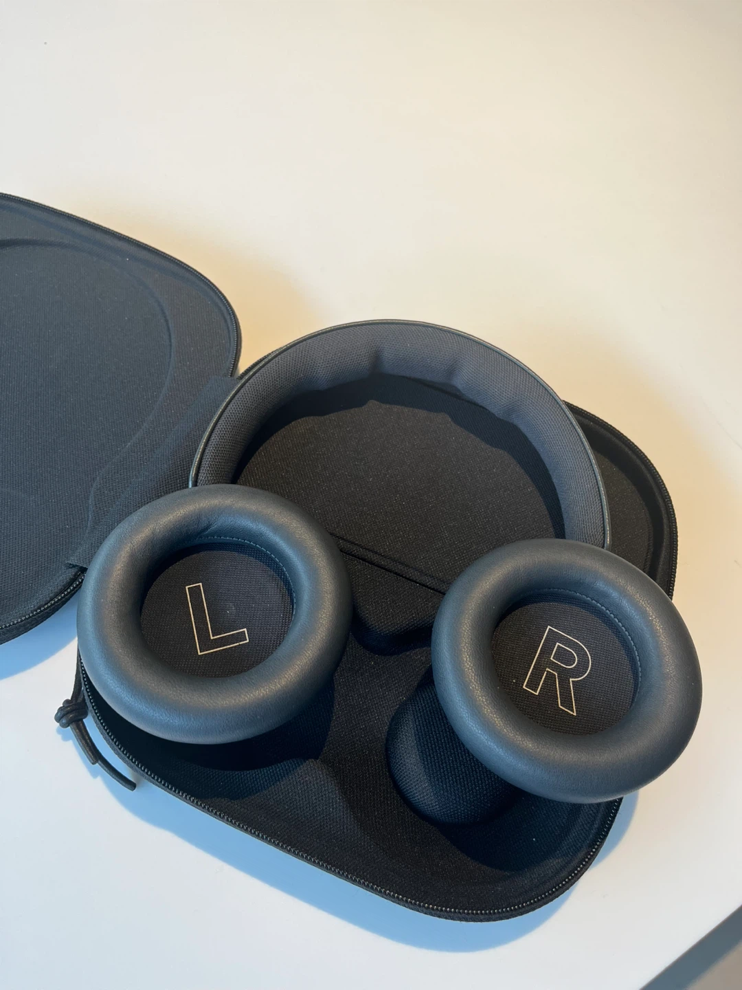 Bang & Olufsen Beoplay HX Headphones - photo 2