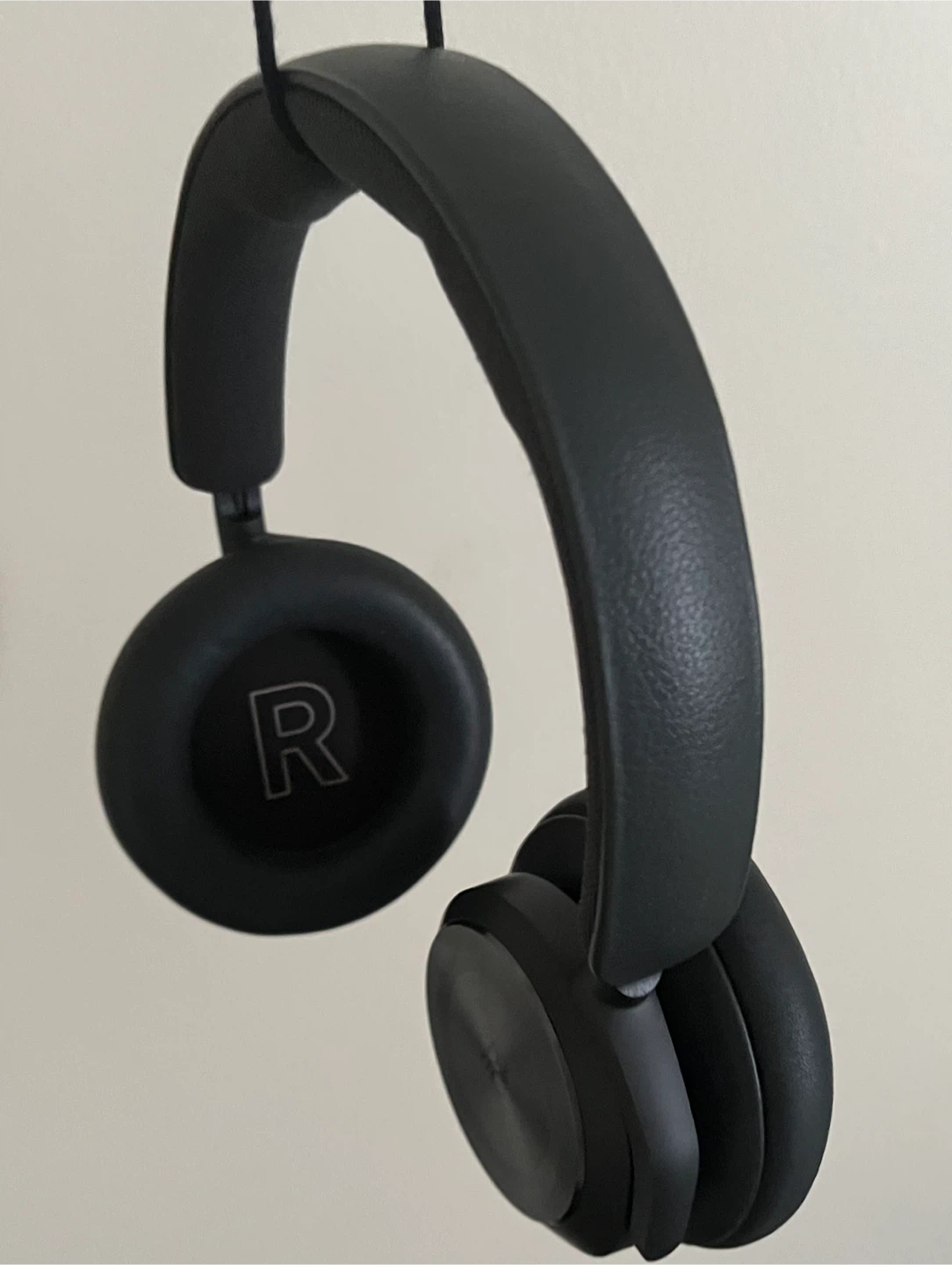 Bang & Olufsen Beoplay HX Headphones - photo 4
