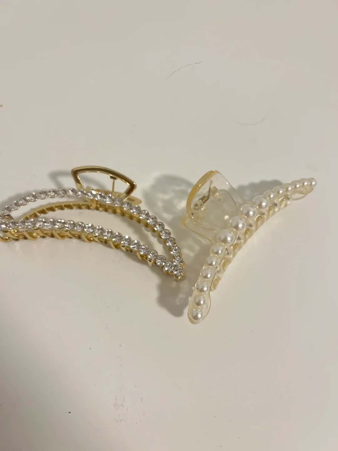 Hair Claw Clips - Gold & Pearl image indicator(3)