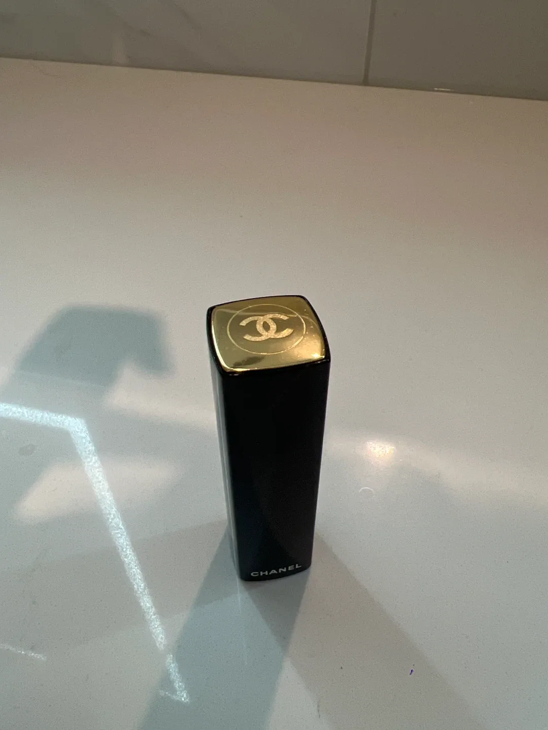 Chanel Rouge Allure Velvet 62 Libre Lipstick image indicator(3)