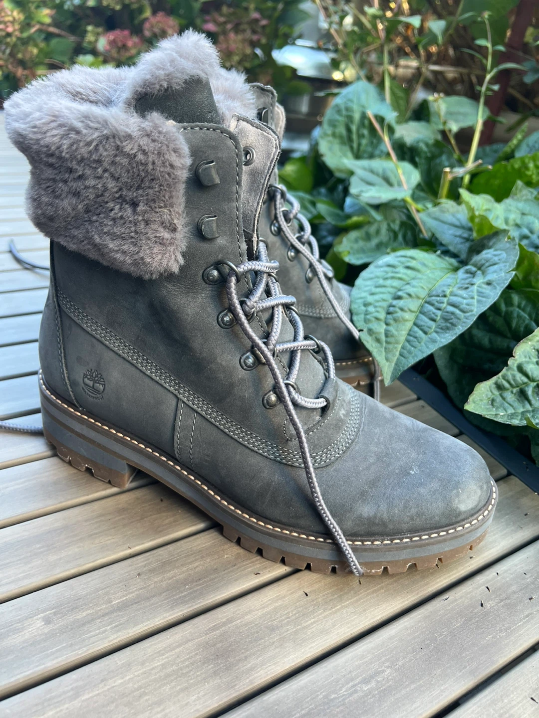 Timberland Gray Suede Boots - Women's Size 10 - photo 3