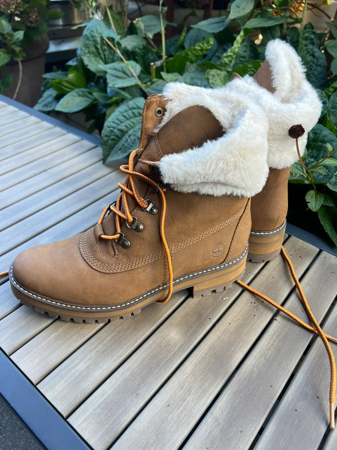 Timberland ReBOTL Waterproof Shearling Boots - Size 10 image indicator(3)