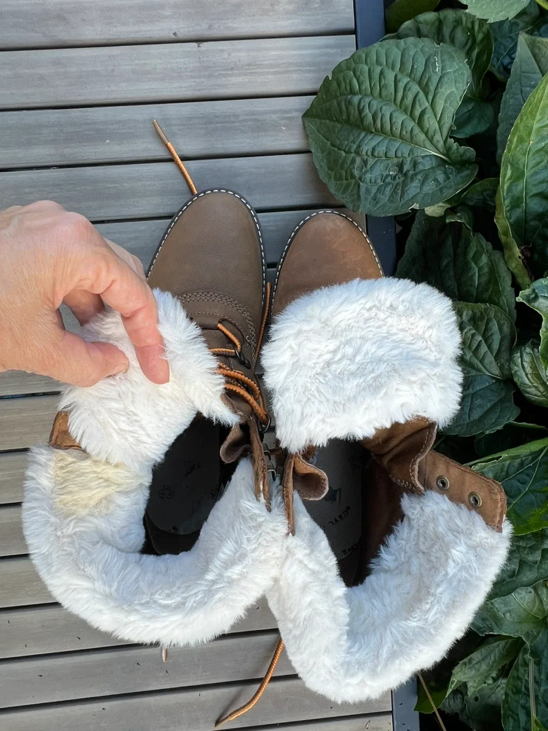 Timberland ReBOTL Waterproof Shearling Boots - Size 10 image indicator(6)