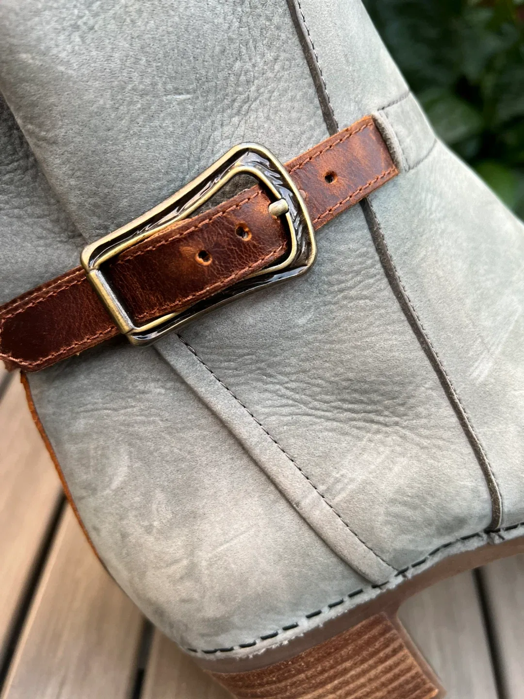 Dansko Gray Leather Ankle Boots Size 40 or 9.5 image indicator(7)