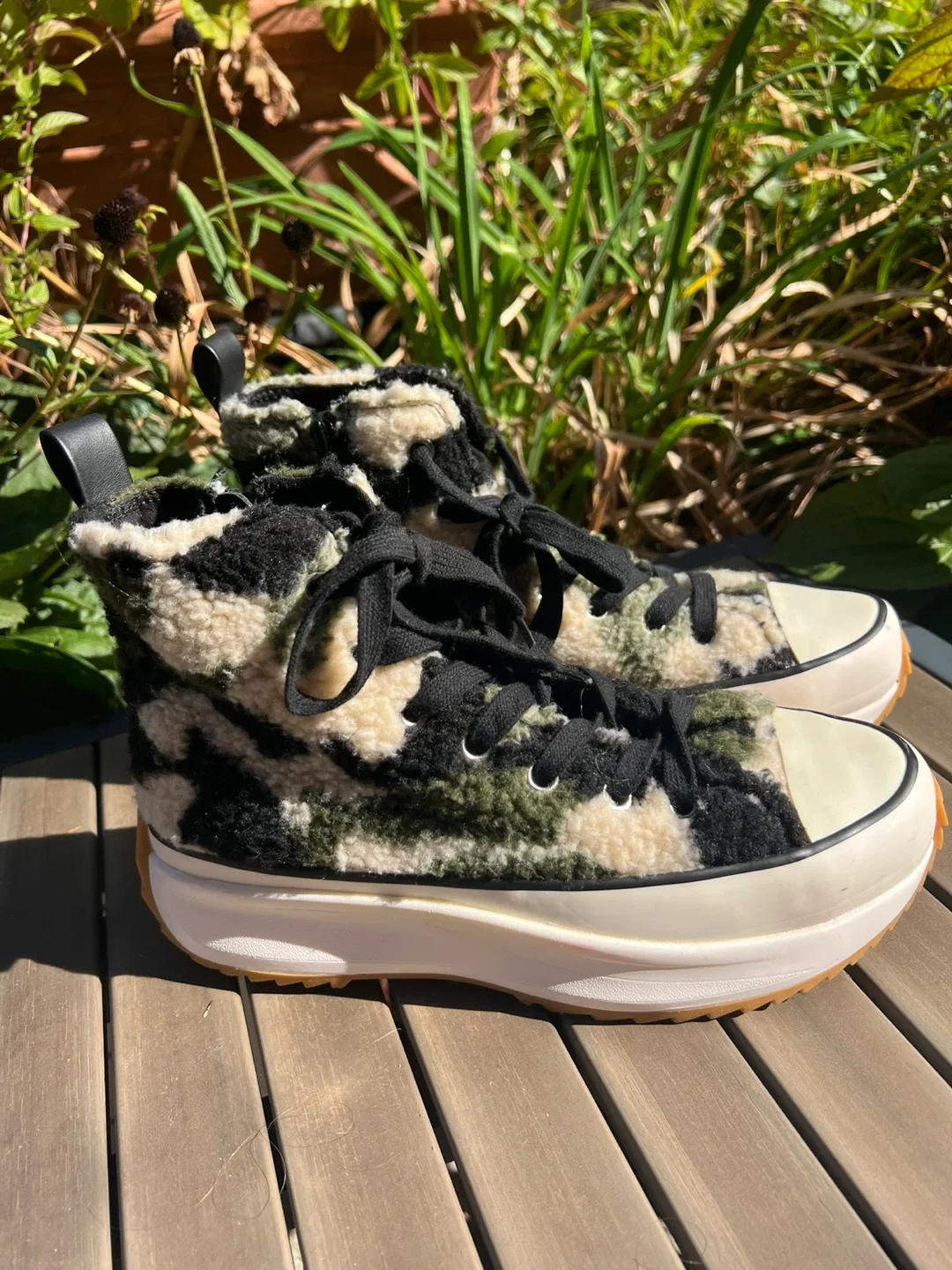 Steve Madden Camo Sneakers 9.5 thumbnail