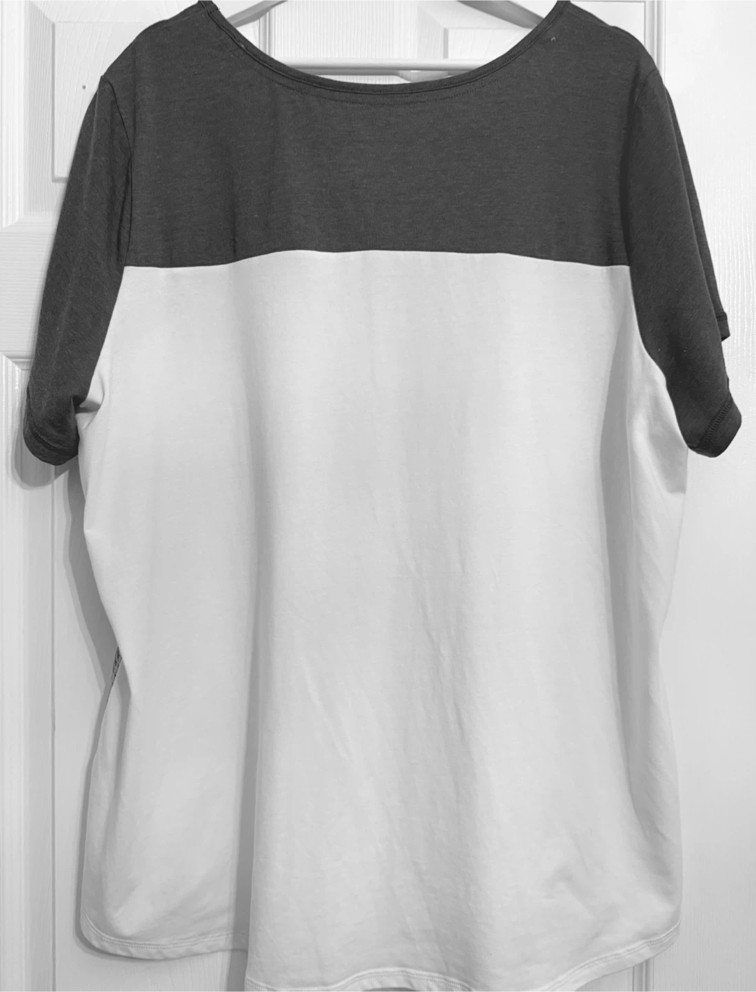 Active Zone Essentials Grey & White T-Shirt - photo 4