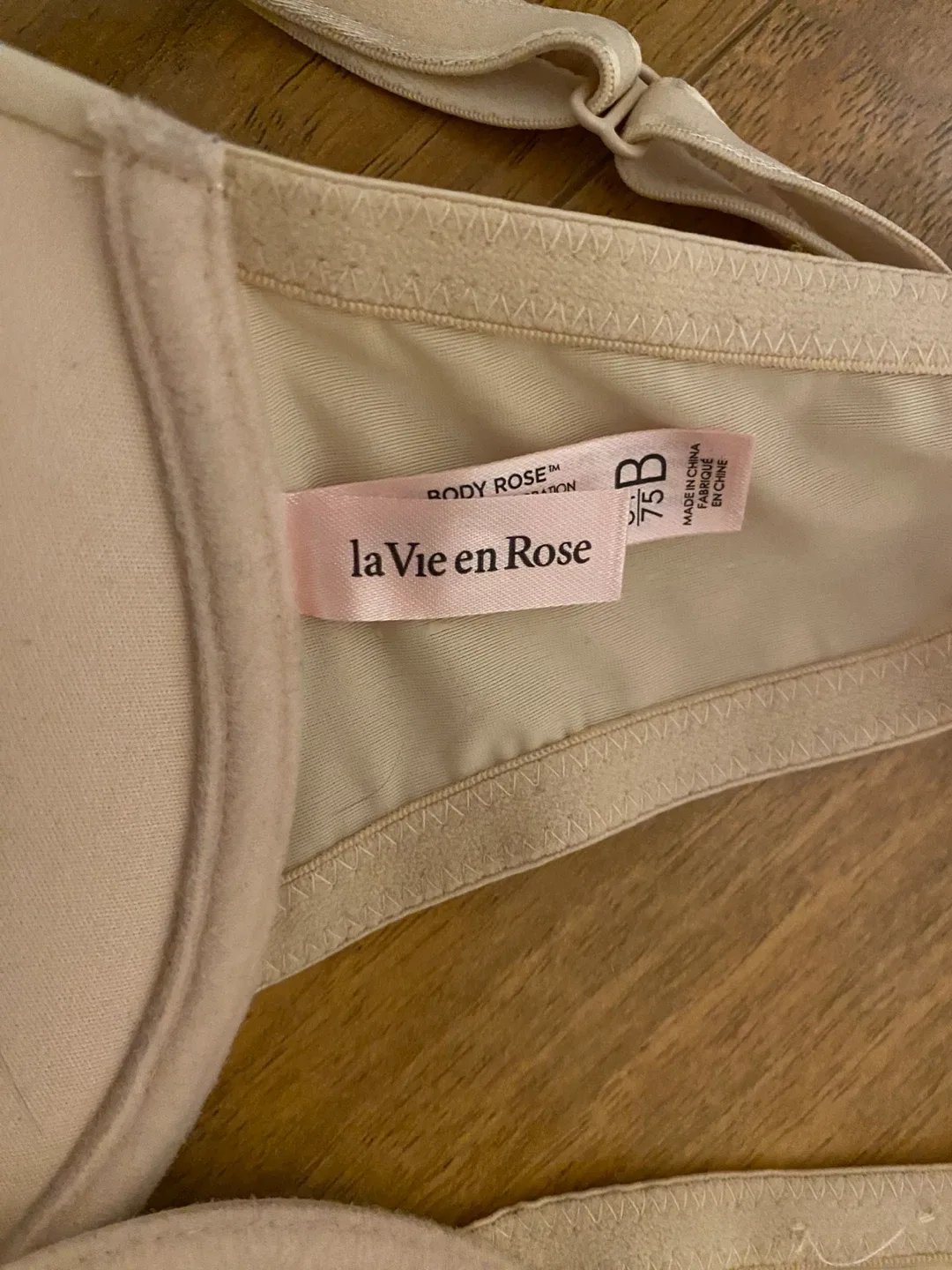 La Vie en Rose Body Rose Bra - Size 34B image indicator(3)