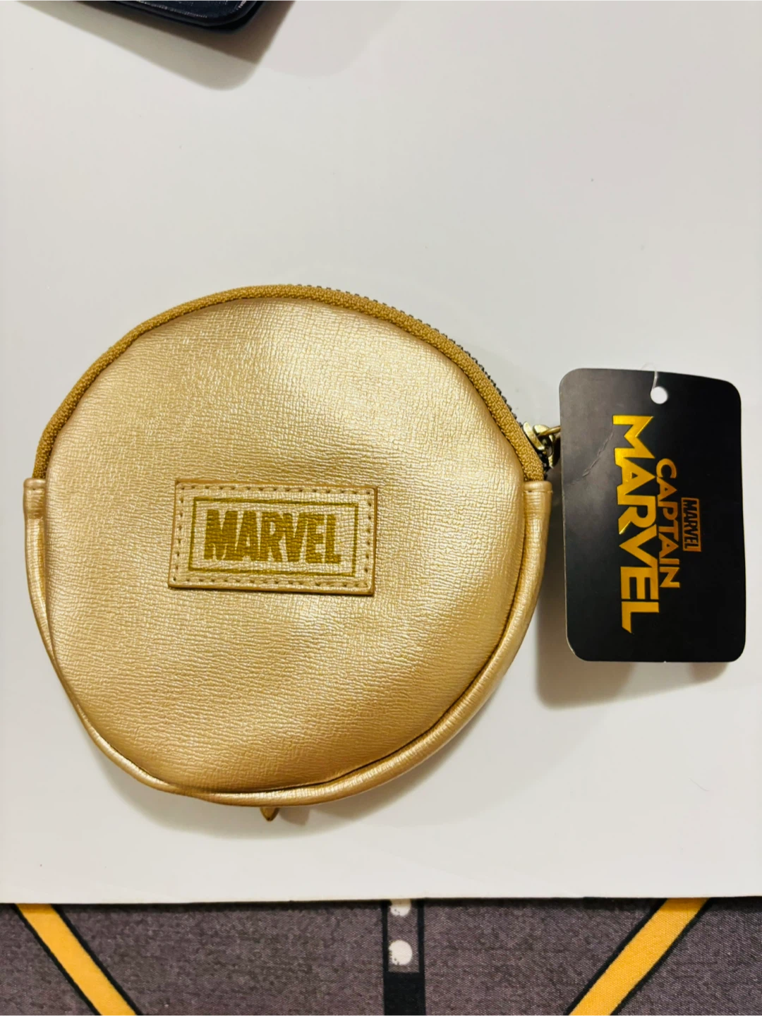 New Marvel Captain Marvel Gold Coin Purse - photo 2
