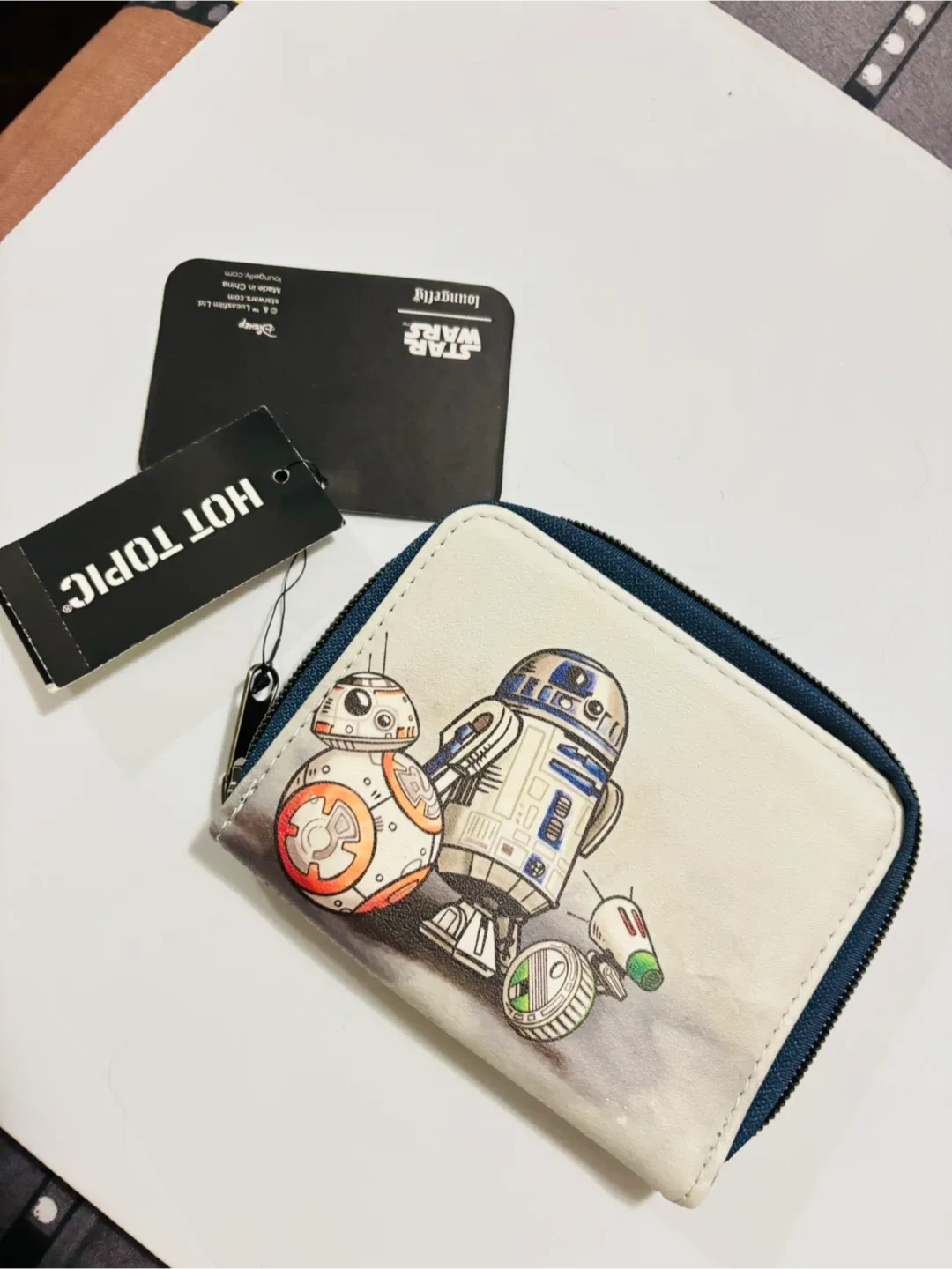 Loungefly Star Wars Wallet thumbnail