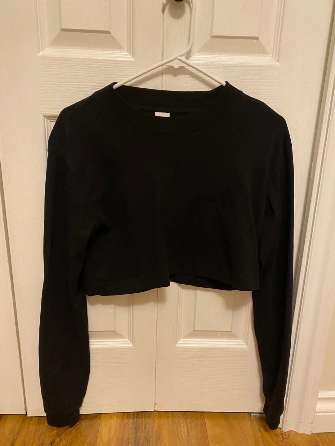 Tna Black Long Sleeve Crop Top - XS