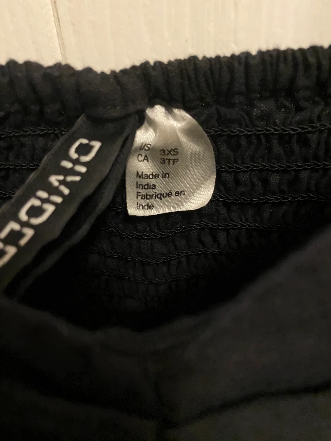 H&M Divided Black Off-Shoulder Top - Size 3XS image indicator(2)