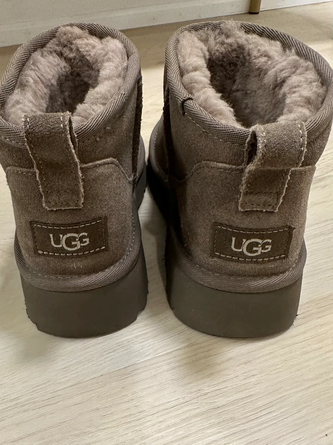 $80-NEW-UGG Women's Mini Boot thumbnail