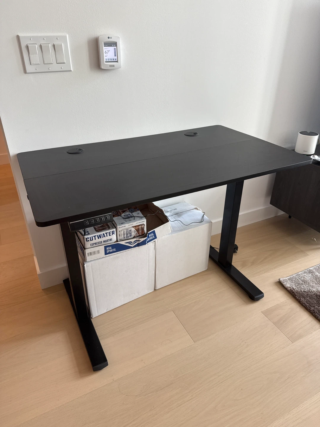 Black Desk