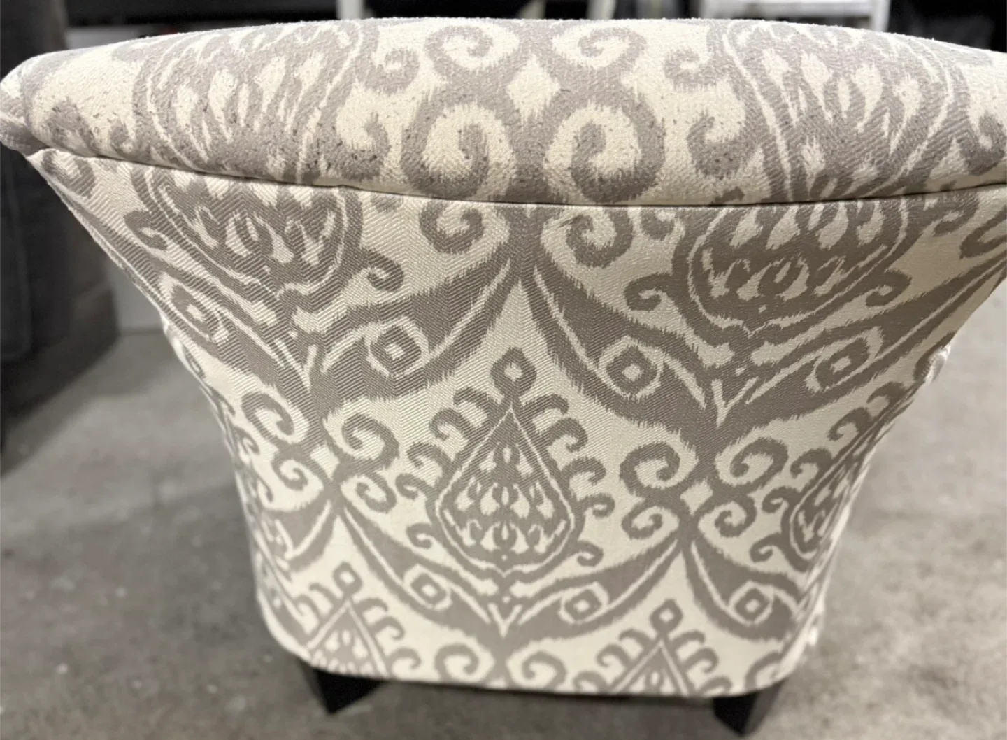 Patterned Accent Chair - Grey & White image indicator(2)
