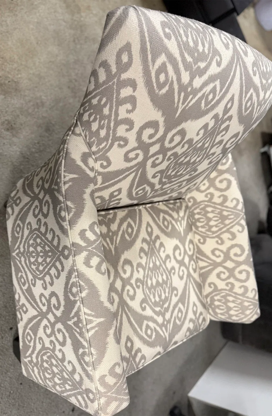 Patterned Accent Chair - Grey & White image indicator(4)