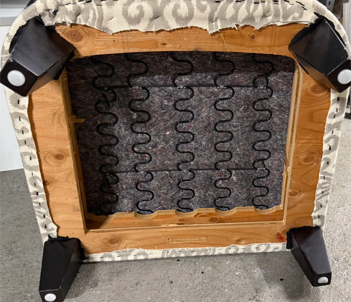 Patterned Accent Chair - Grey & White image indicator(5)