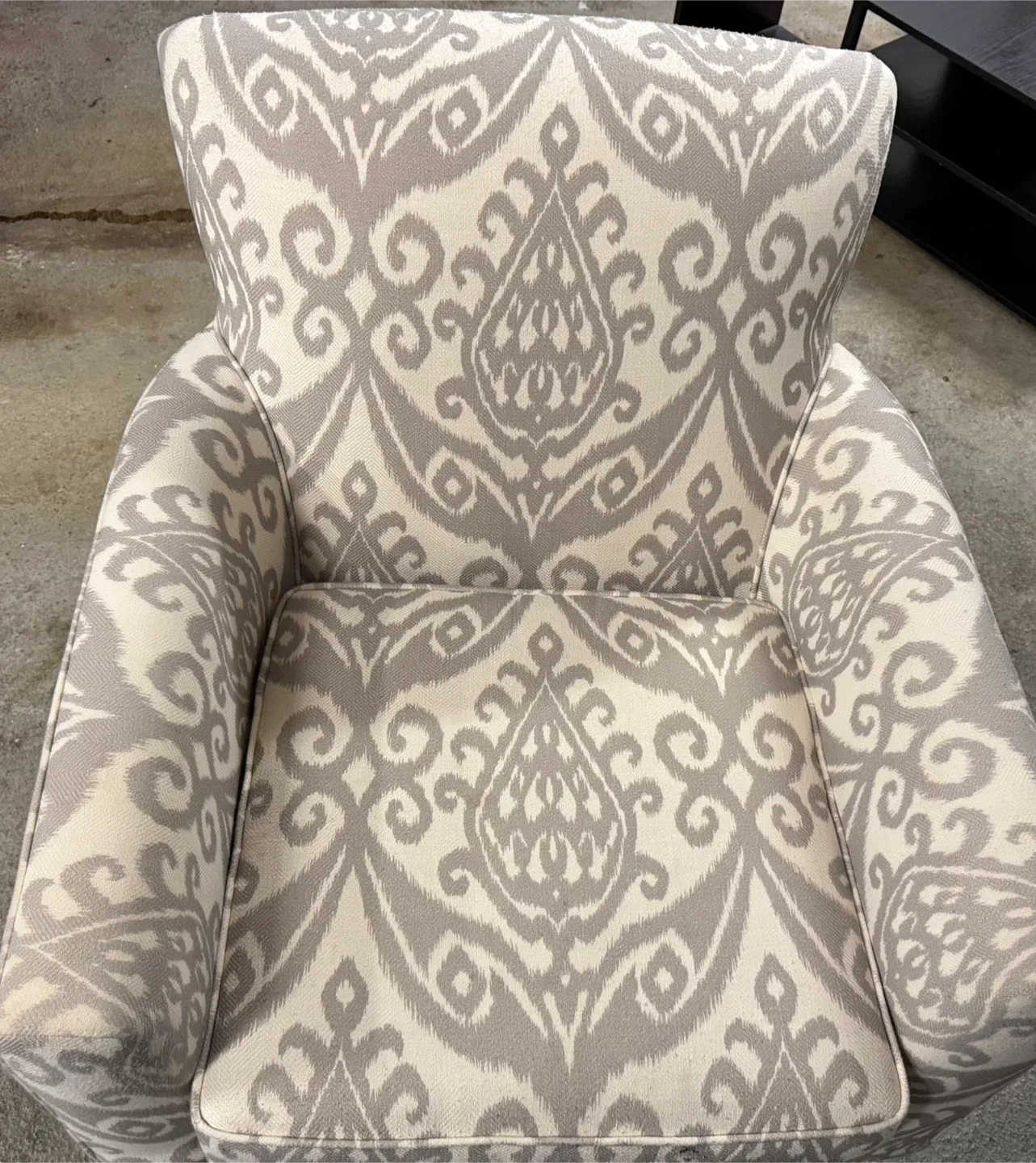 Patterned Accent Chair - Grey & White image indicator(7)