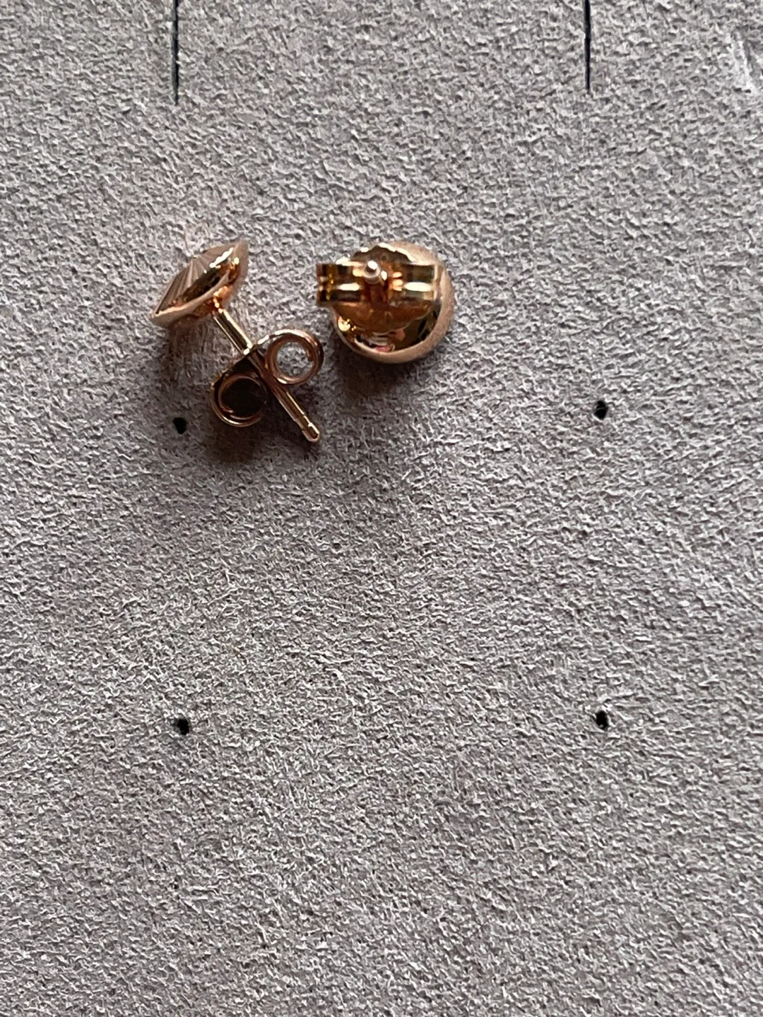 PANDORA “HARD TO FIND “Rose Gold Heart Stud Earrings (VINTAGE) image indicator(3)