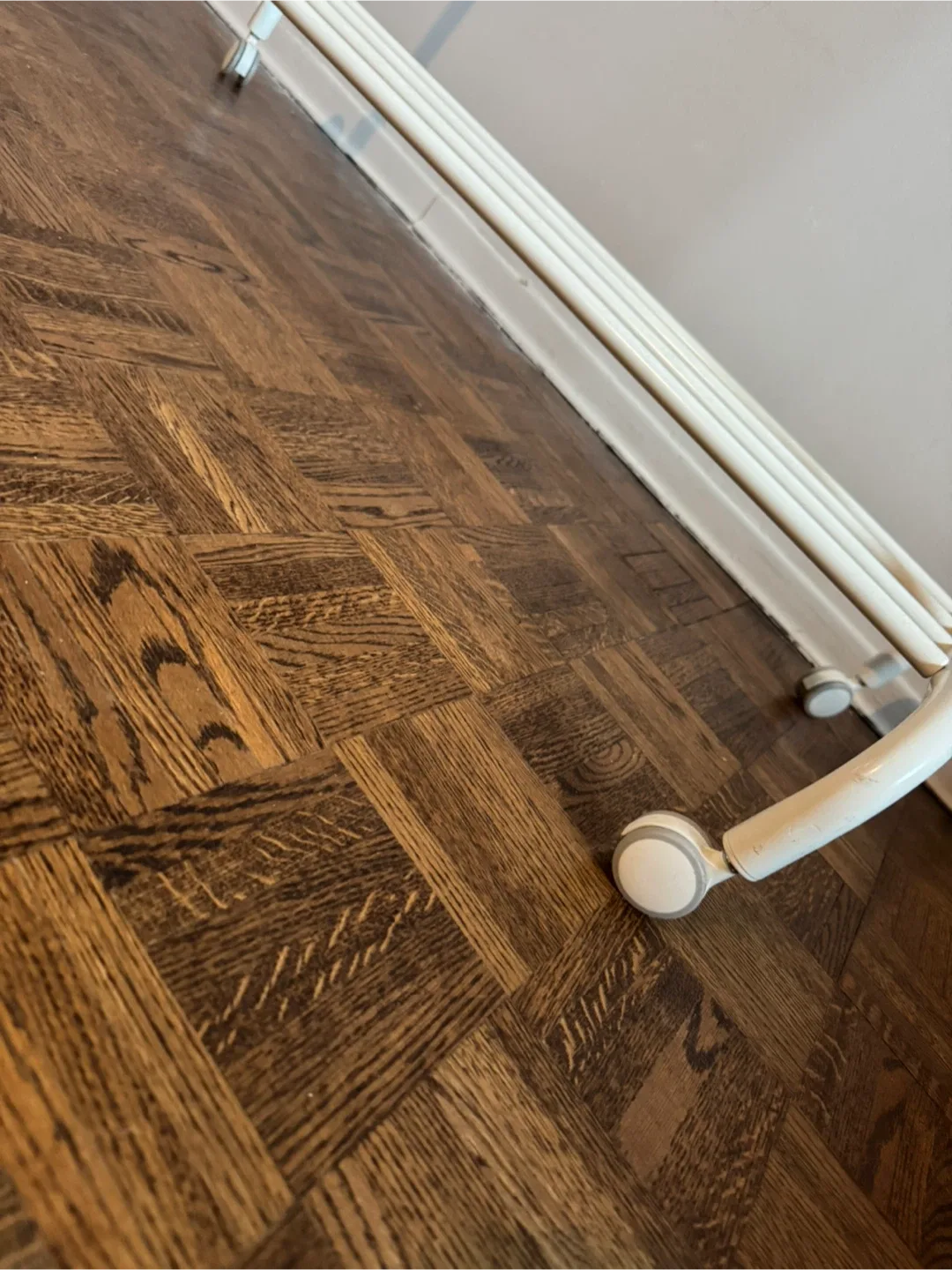 IKEA RIGGA White Clothes Rack image indicator(2)