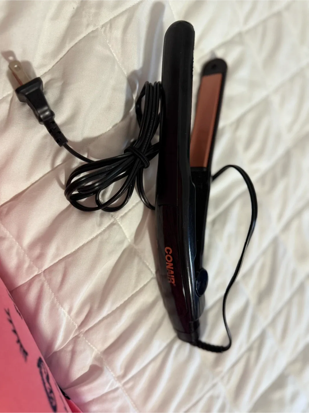 Conair 3/4 Inch Ceramic Flat Iron - Black image indicator(2)