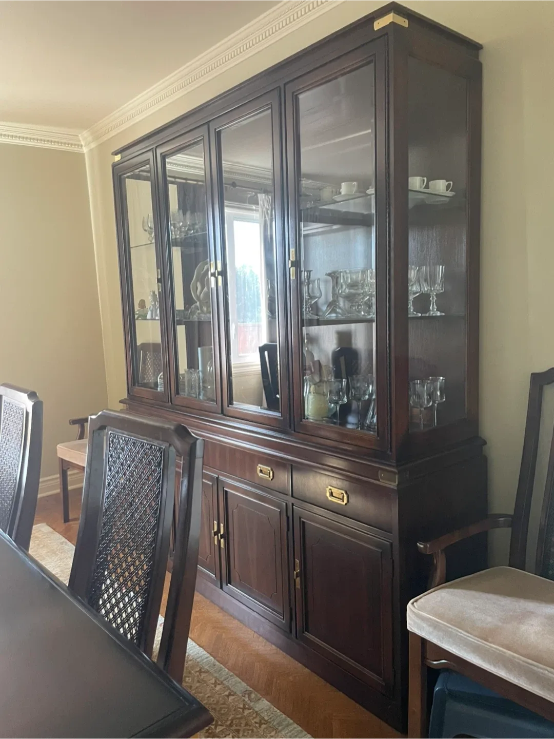 Dining Room table with two extra inserts image indicator(2)