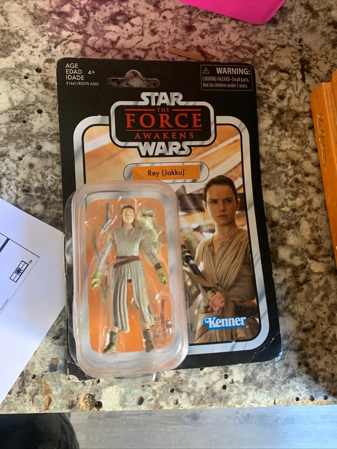 Star Wars The Force Awakens Rey (Jakku) Figure - Kenner thumbnail