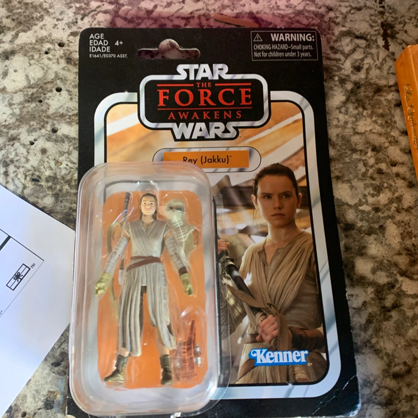 Star Wars The Force Awakens Rey (Jakku) Figure - Kenner - photo 2