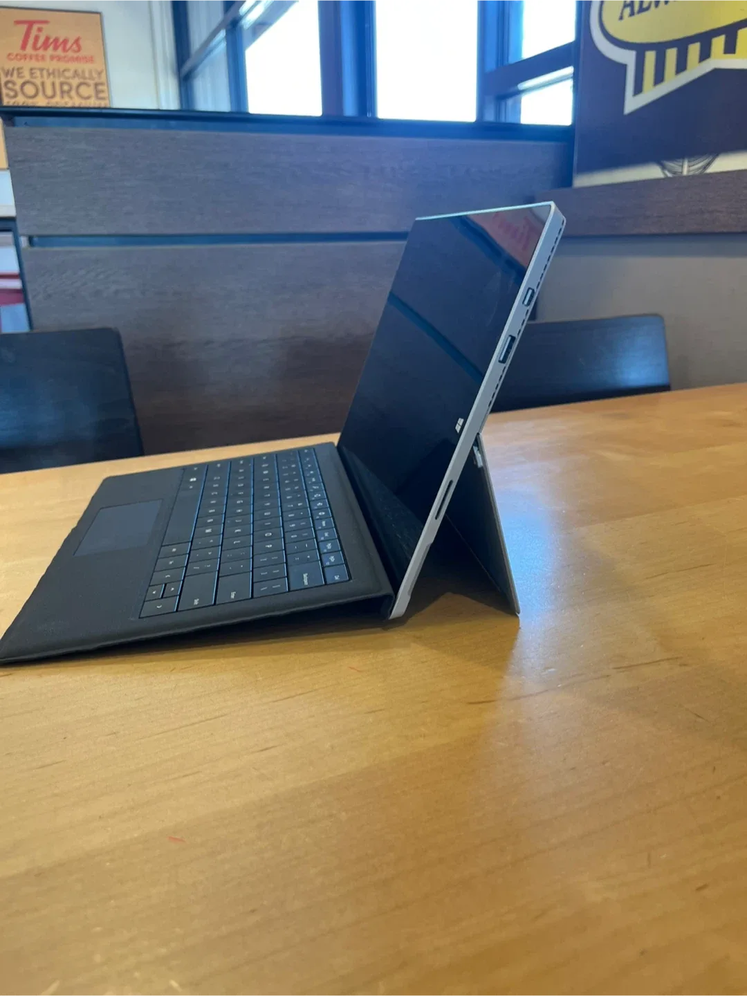 Microsoft Surface Pro 3 Tablet with Keyboard image indicator(4)