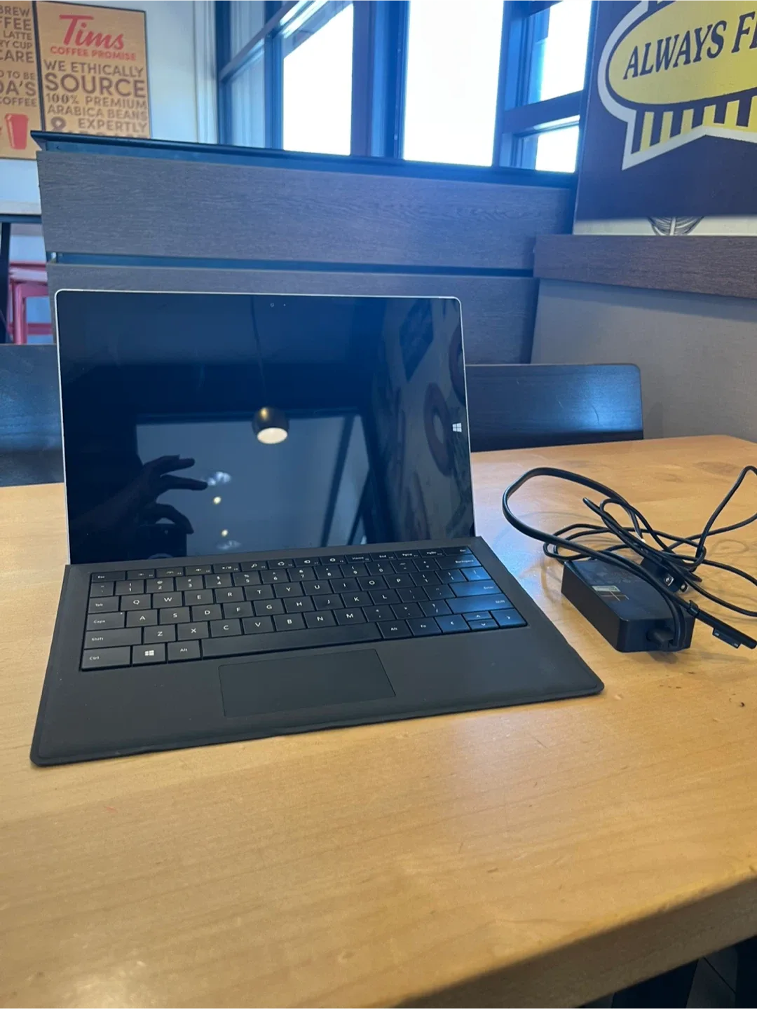 Microsoft Surface Pro 3 Tablet with Keyboard image indicator(3)