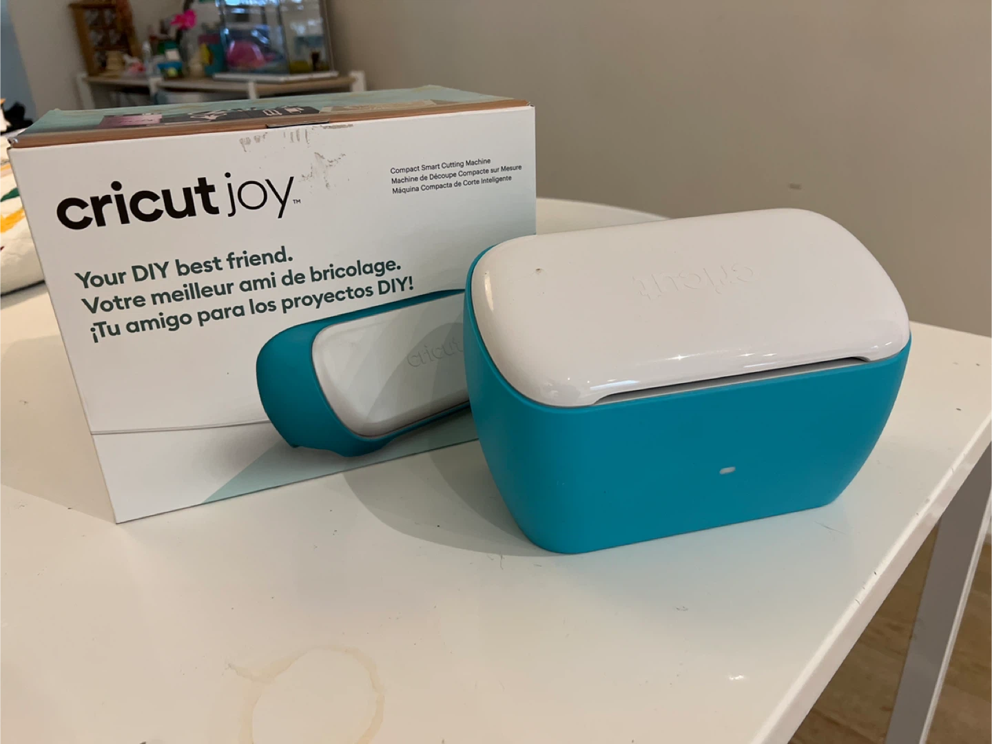 Cricut Joy Compact Smart Cutting Machine