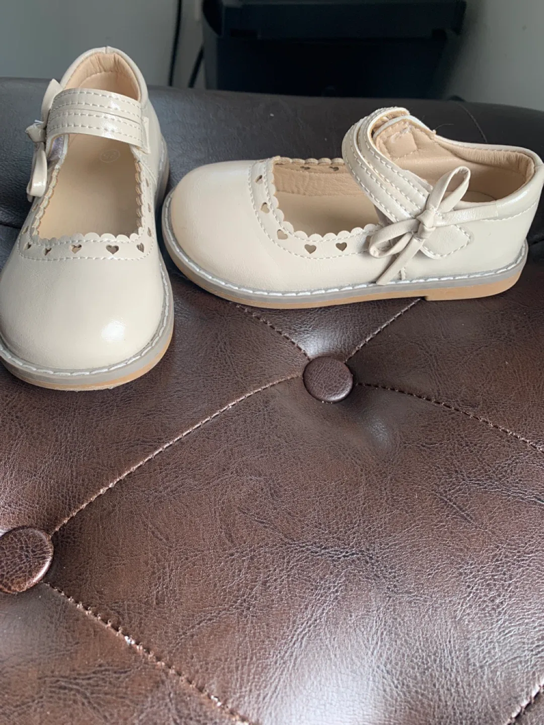 Toddler Girl's Dress Shoes - Size 25 thumbnail