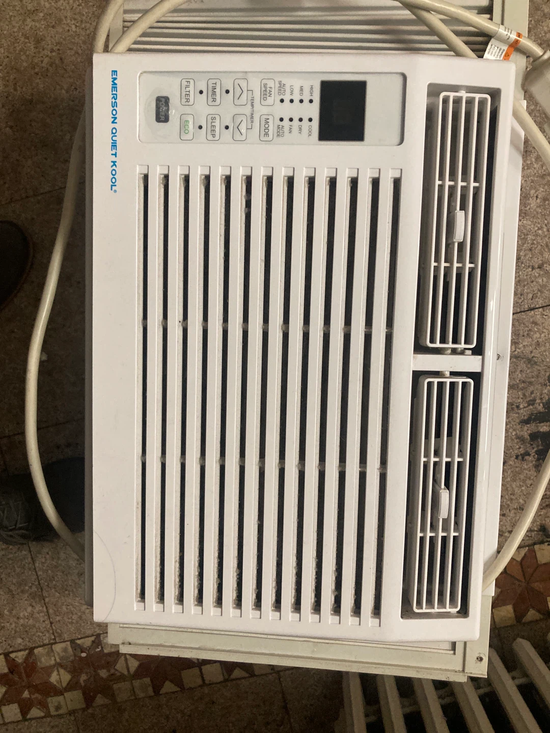 Emerson Quiet Kool Air Conditioner