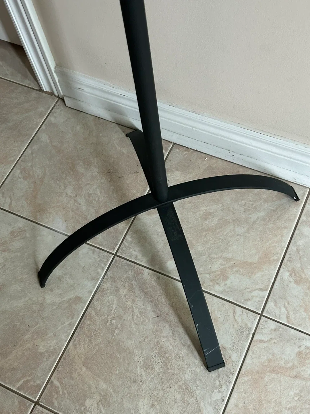 Black Metal Floor Candle Holder image indicator(2)