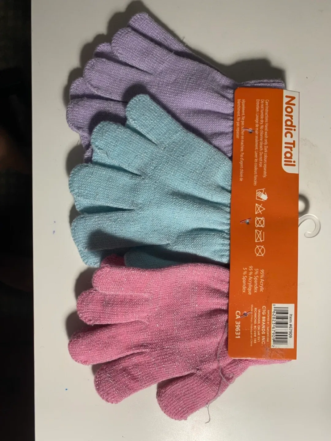 NEW Nordic Trail Kid's Magic Gloves - One Size image indicator(2)