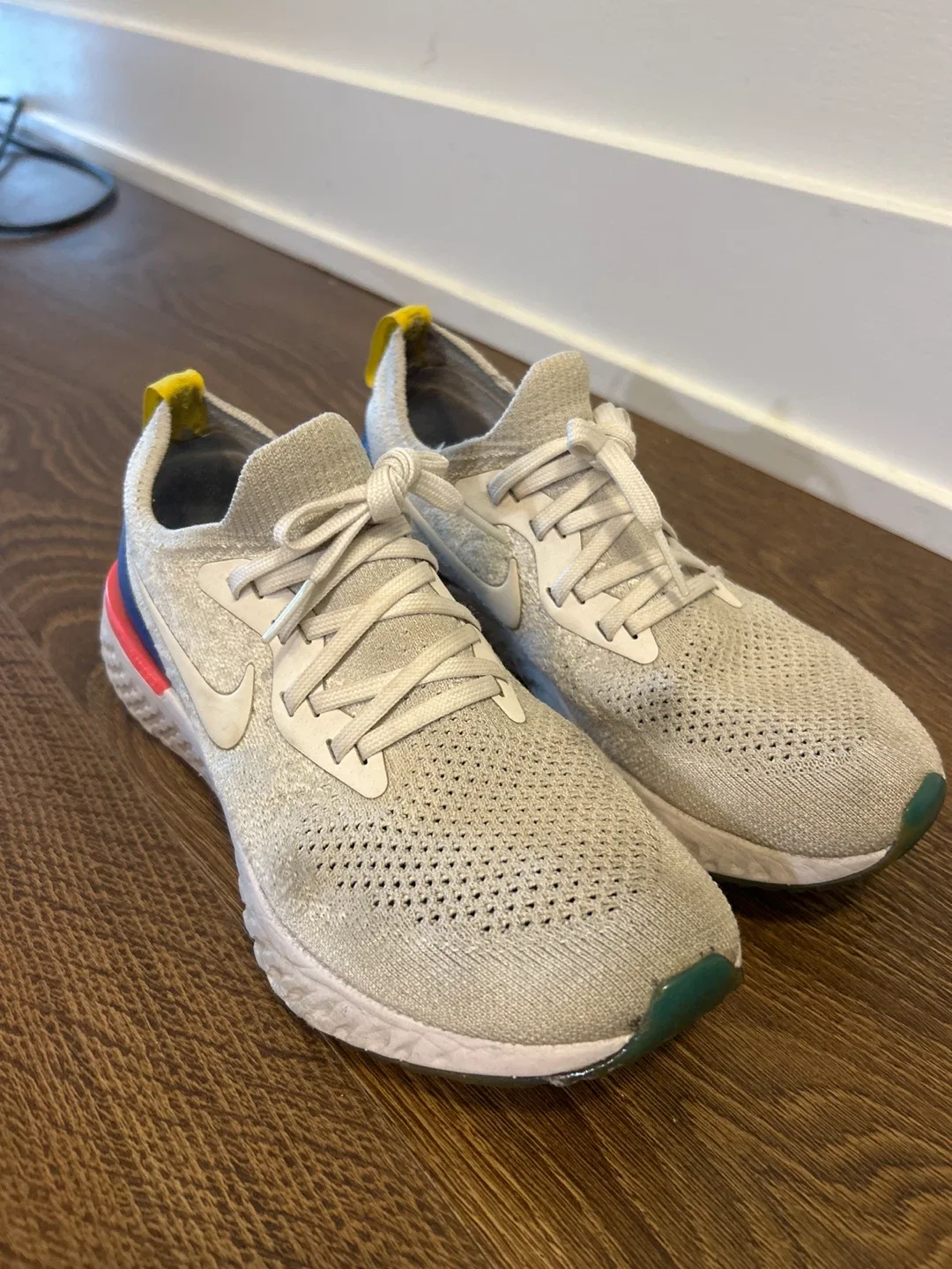 Nike Epic React Flyknit 2 Size 6.5 image indicator(3)