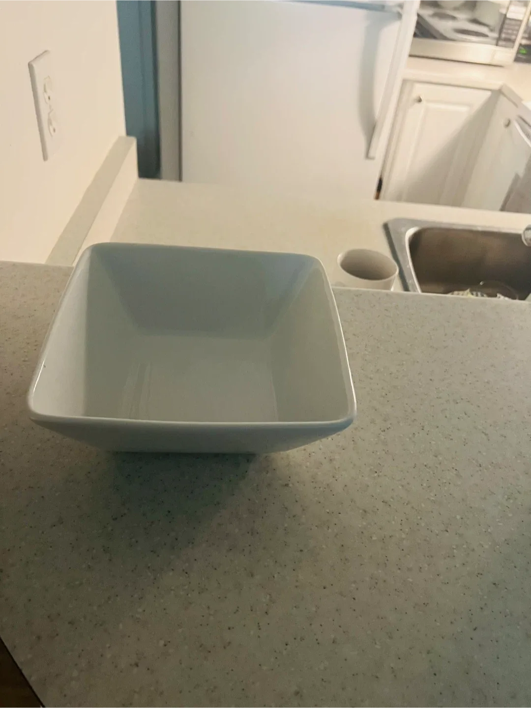 White Square Bowl thumbnail