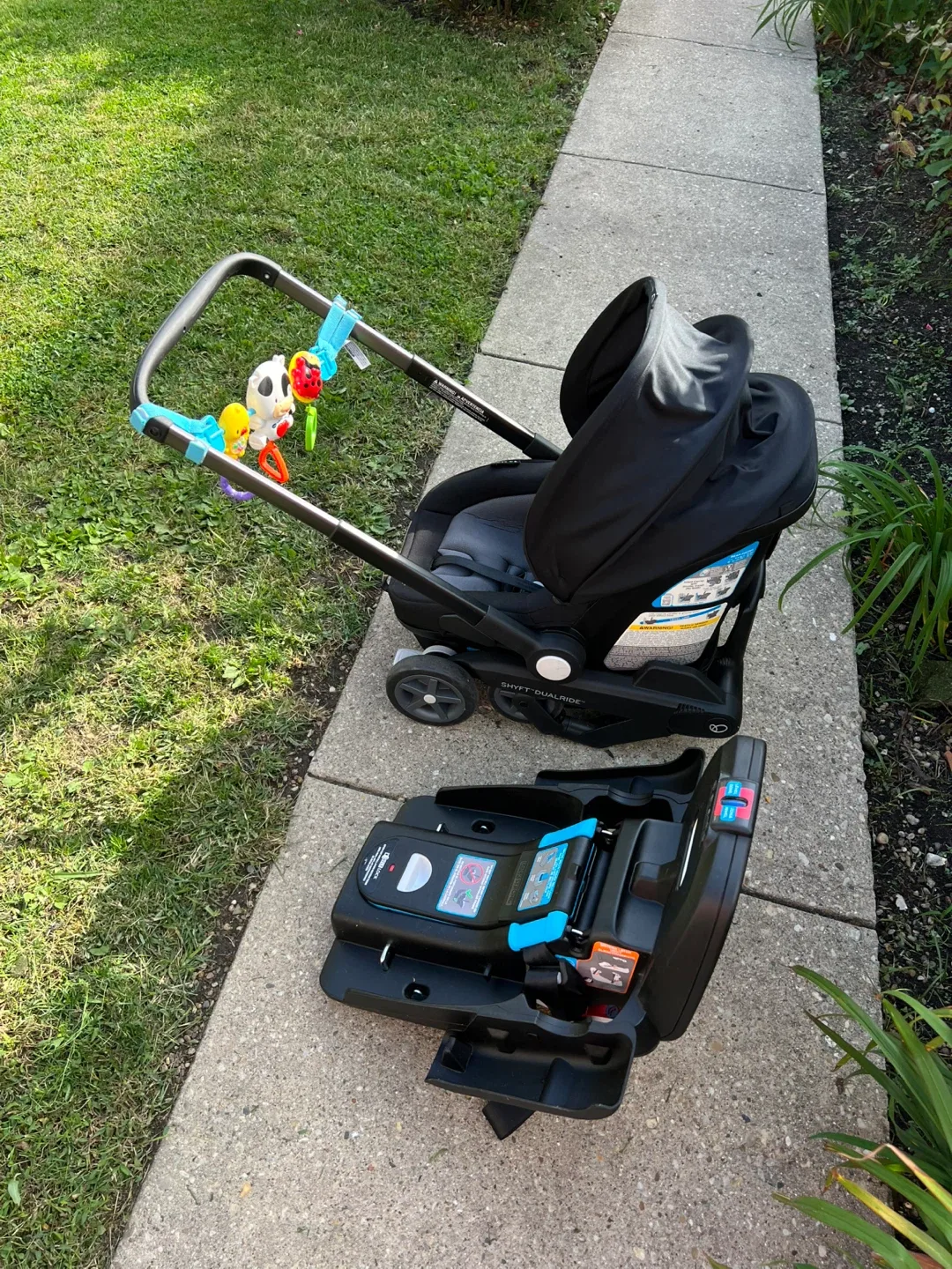 Evenflo Shyft DualRide Infant Car Seat & Stroller image indicator(3)