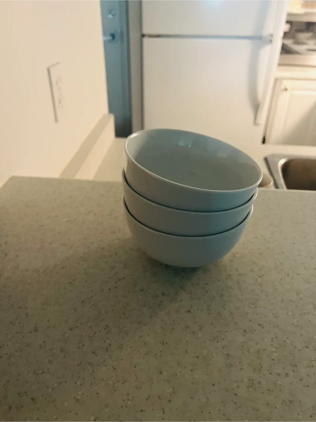 Set of 3 White Bowls thumbnail