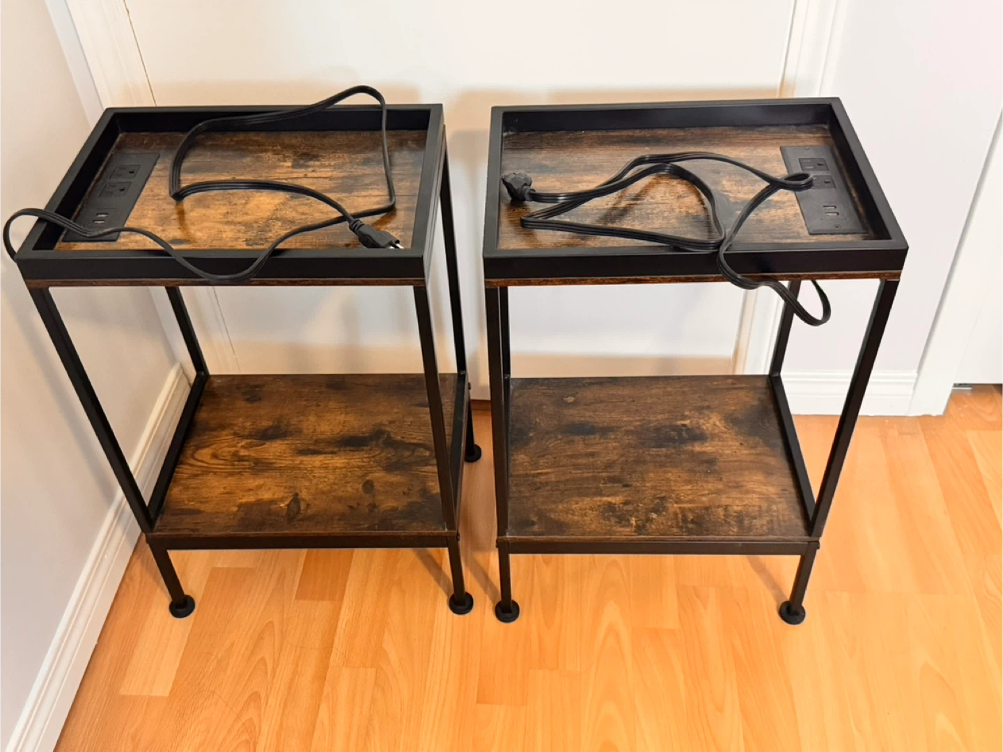 Bed side table/nightstand