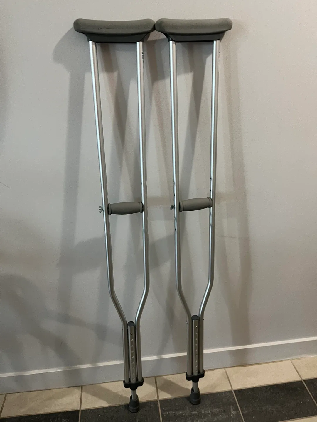 Adjustable Adult Crutches