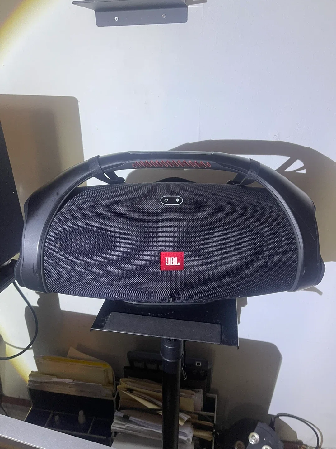 JBL Boombox 2 Portable Bluetooth Speaker image indicator(2)