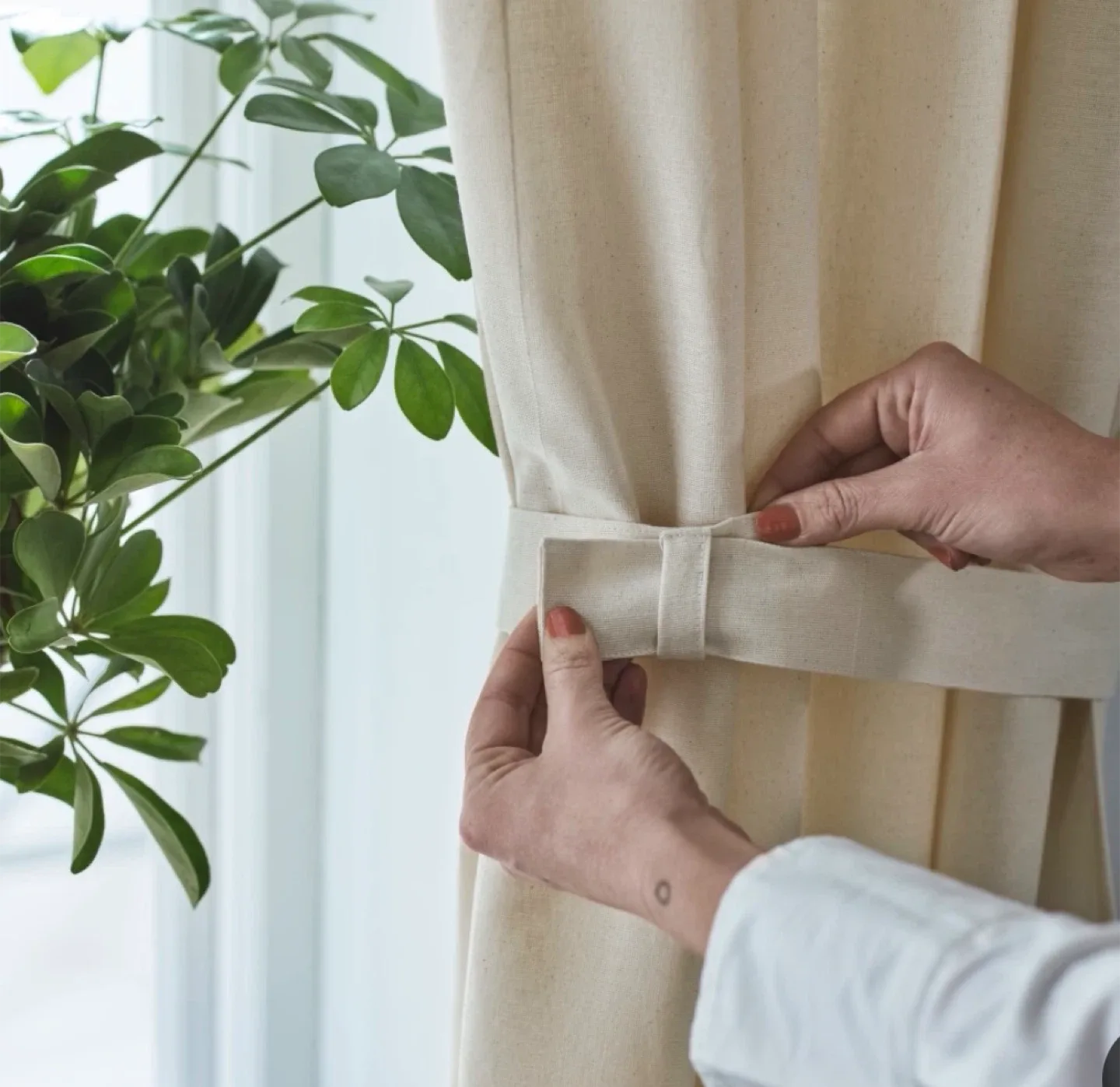 IKEA Lenda Curtains, Off-White, 55x98" image indicator(5)