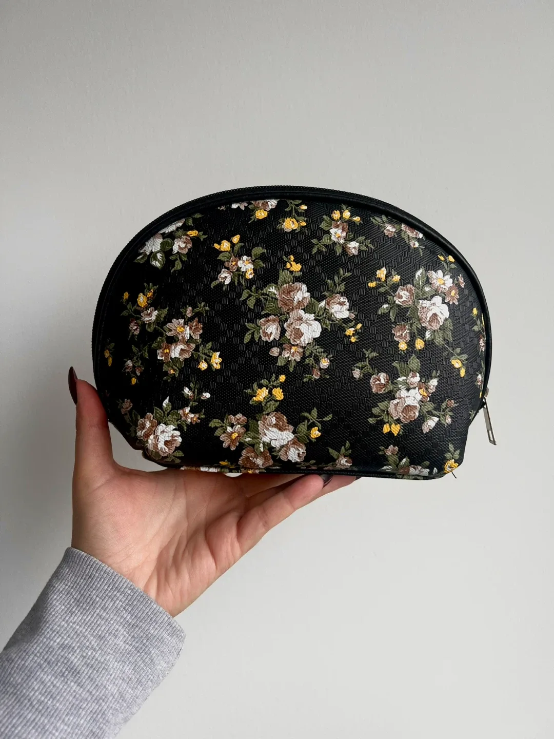 Floral Print Cosmetic Bag 🌹 image indicator(2)