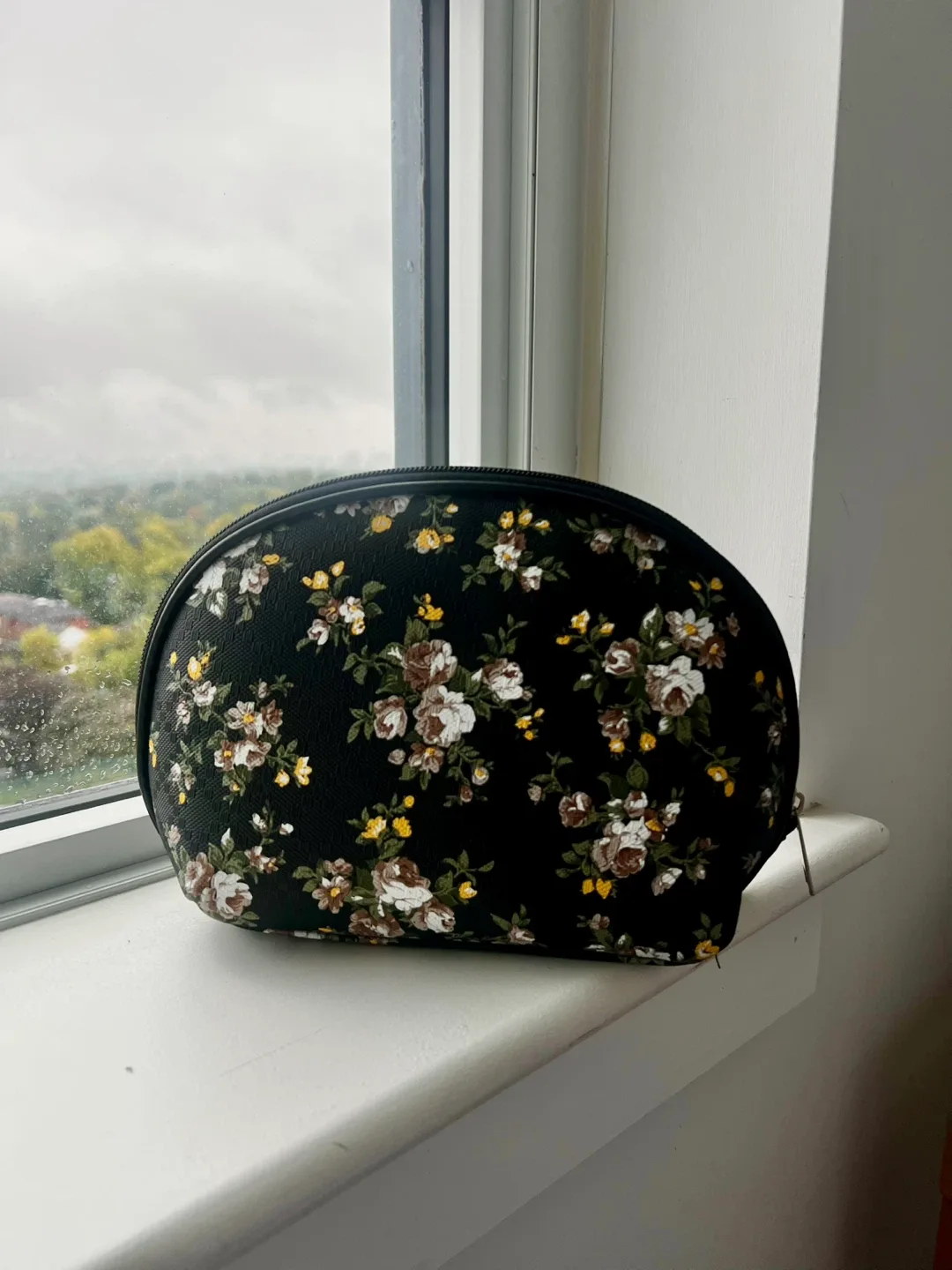 Floral Print Cosmetic Bag 🌹 image indicator(3)
