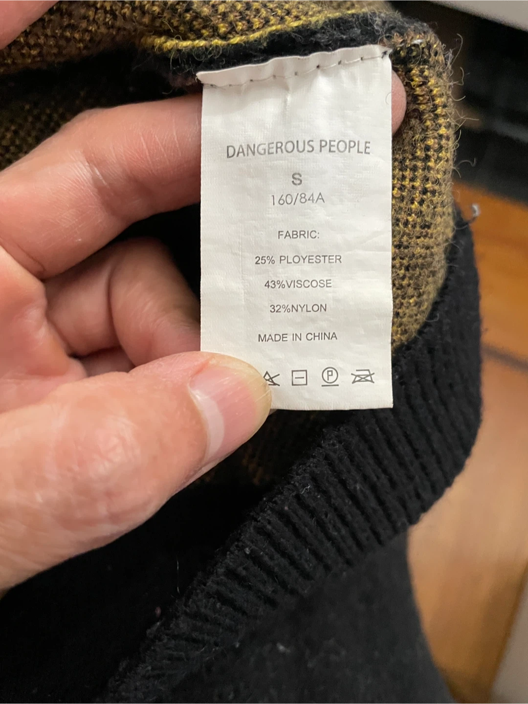 Dangerous People Black Sweater Size S - photo 3