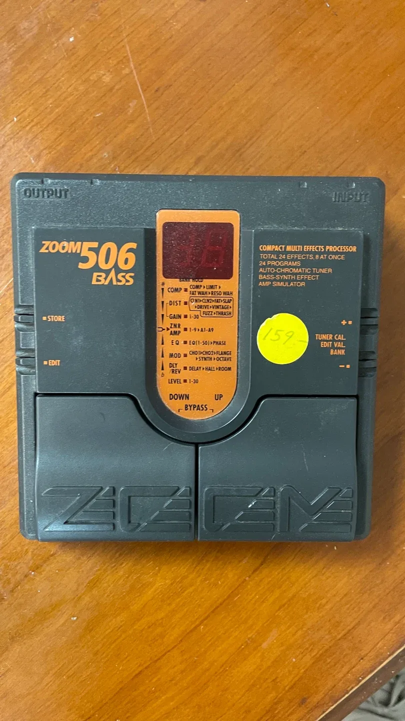 Zoom 506 Bass Multi Effects Processor thumbnail
