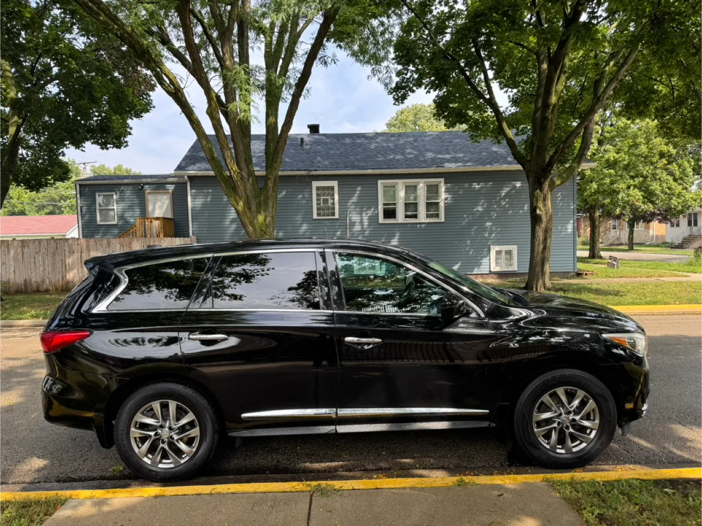 2014 Infiniti QX60 · 3.5 Sport Utility 4D image indicator(2)